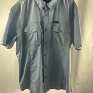 Like new Wrangler Mens button up short sleeve shirt!